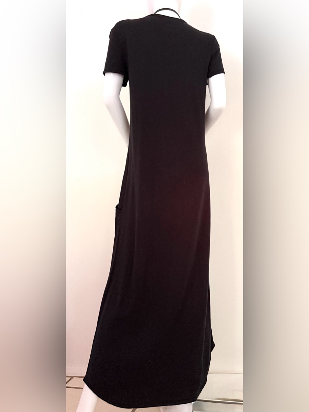 1990’s. DKNY the official uniform of NY. Petite.
Saturated Black color.